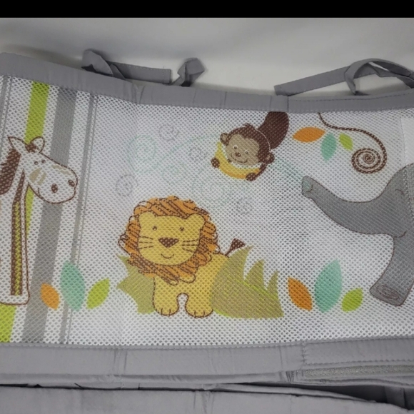 Breathable mesh crib liner - used, washable - Picture 2 of 5